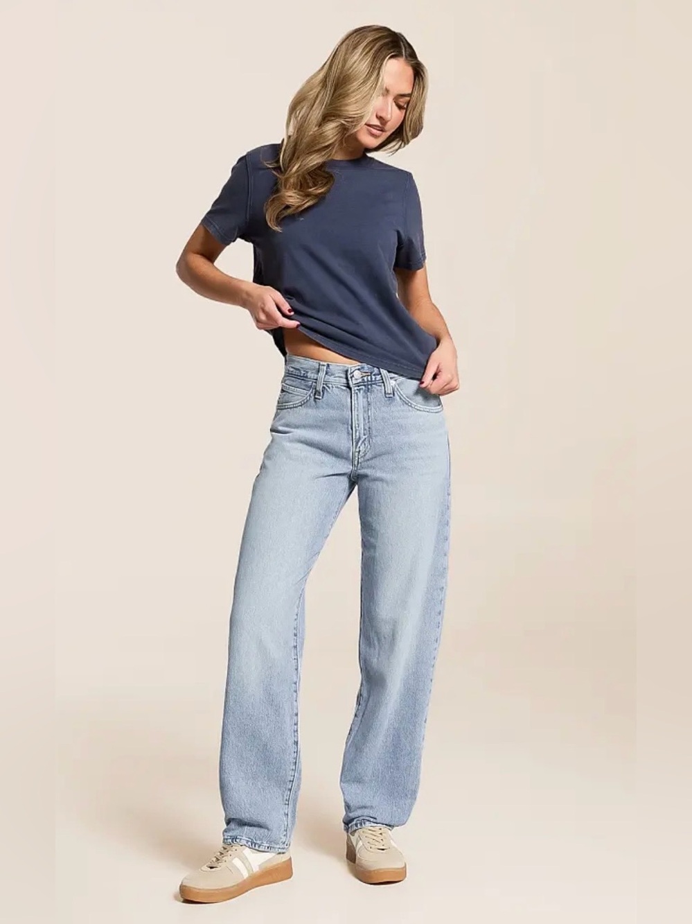 Levi’s ‘94 Baggy Jeans Riveting Wash Cool Girl Relaxed Everyday Effortless